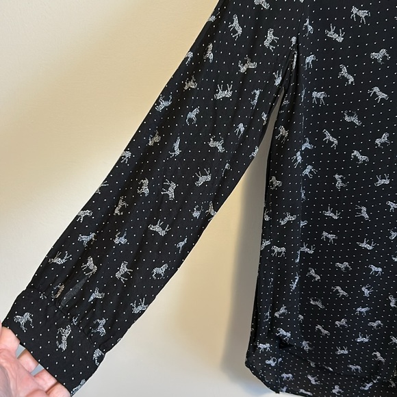 Lightweight long tunic blouse by Joe Fresh, b&w animal print, women’s, size L - Picture 4 of 6